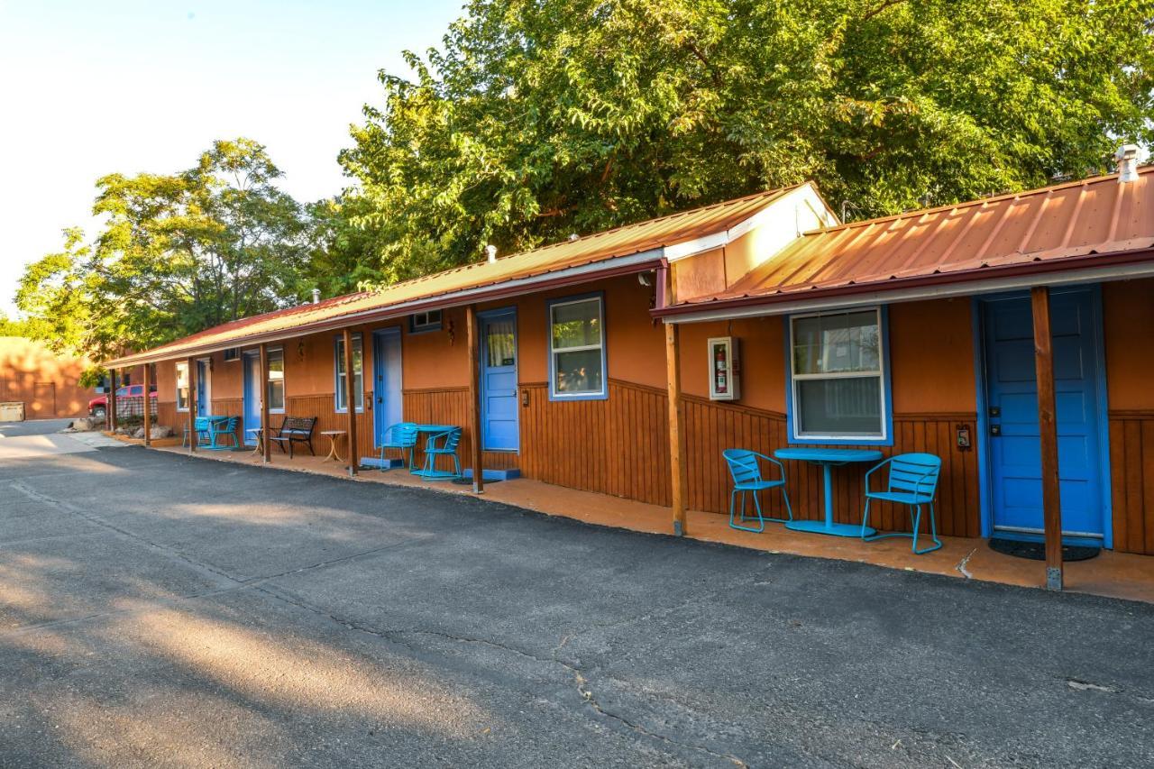 Lodge 5 - Downtown Location. Studio With Shared Hot Tub. Minutes To Arches N.P. モアブ エクステリア 写真