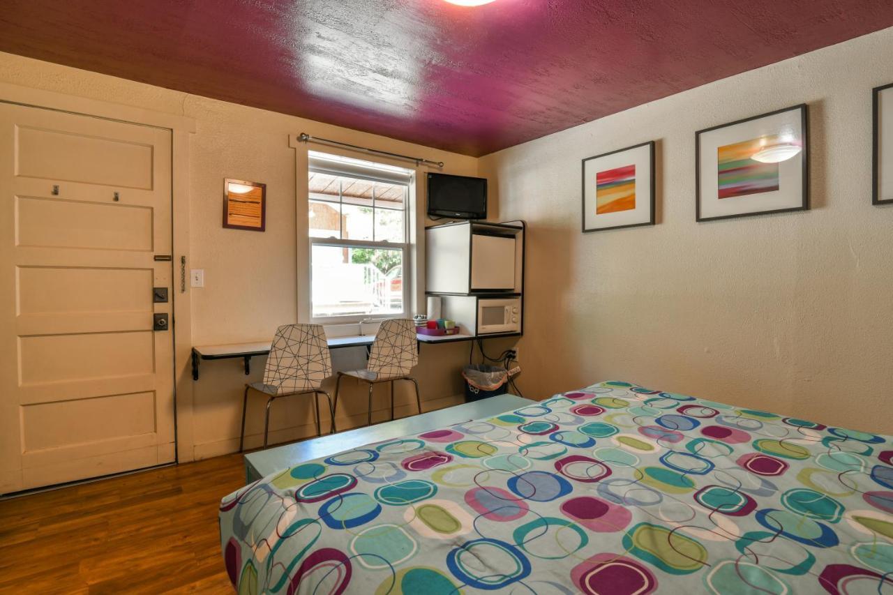 Lodge 5 - Downtown Location. Studio With Shared Hot Tub. Minutes To Arches N.P. モアブ エクステリア 写真