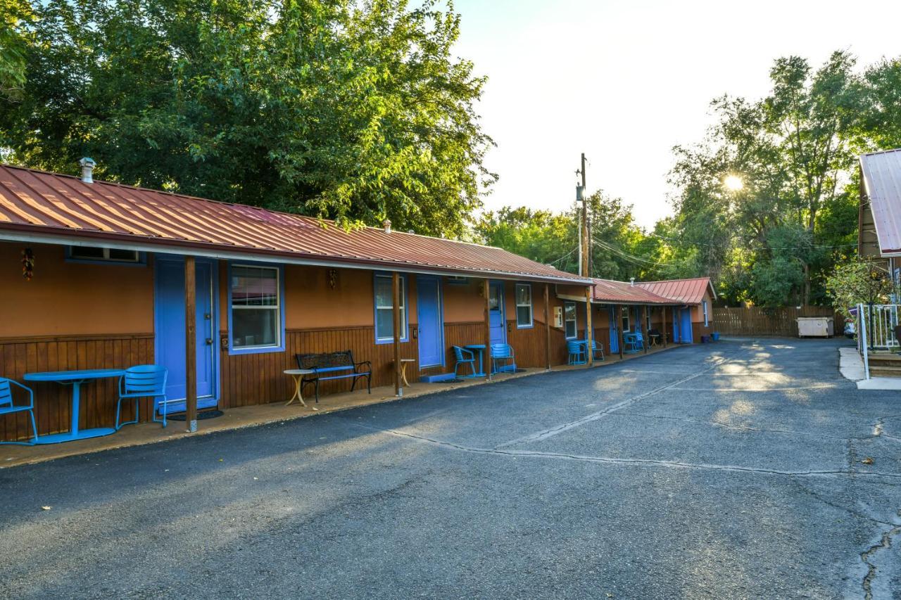 Lodge 5 - Downtown Location. Studio With Shared Hot Tub. Minutes To Arches N.P. モアブ エクステリア 写真