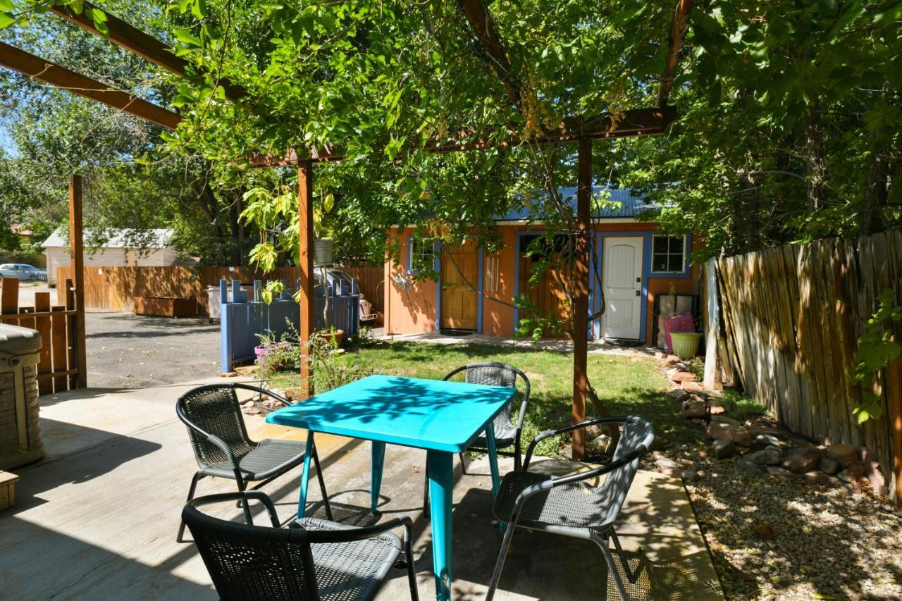 Lodge 5 - Downtown Location. Studio With Shared Hot Tub. Minutes To Arches N.P. モアブ エクステリア 写真